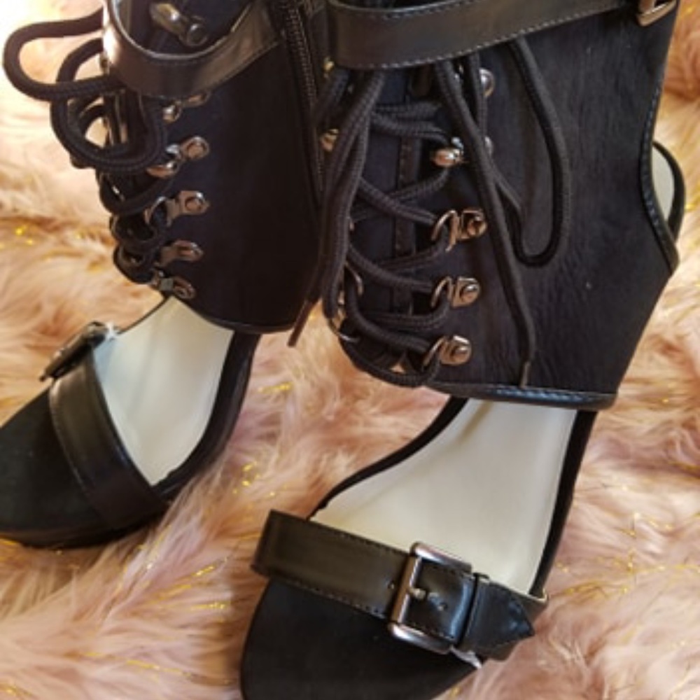 WILD ROSE SHOES - Picture 2 of 2